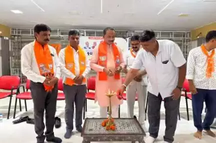 લીંબડી: લીંબડી મનદિપ હોલ ખાતે લીંબડી શહેર ભાજપ દ્વારા 11 વર્ષ સુશાસન દિવસ વિકસિત ભારત સંકલ્પ સભા નું આયોજન કરવા માં આવ્યું હતું
