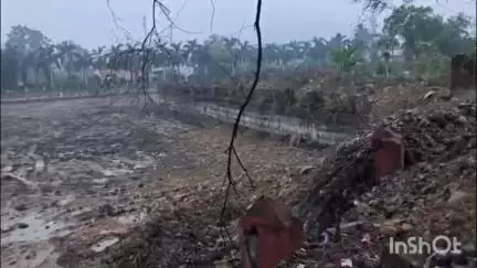 मनेंद्रगढ़ तालाब सफाई में भारी अनियमितता, बिना टेंडर लाखों की बंदरबांट की आशंका