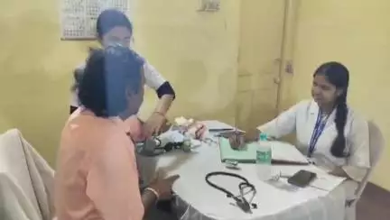 বারাবনী: সামাজিক সংস্থা ভারত বিকাশ ফাউন্ডেশনের উদ্যোগে কুলটিতে আয়োজিত বিনামূল্যে স্বাস্থ্য পরীক্ষা শিবির, উপস্থিত বিধায়ক