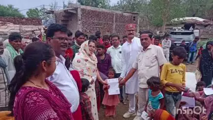 कुरवाई: ग्राम सूजा मालूद में धरती आबा कार्यक्रम का हुआ आयोजन, जिला पंचायत अध्यक्ष भी हुई शामिल