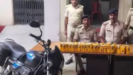 अरेराज: मलाही पुलिस ने वाहन चेकिंग के दौरान विदेशी शराब के साथ एक बाइक को किया ज़ब्त, तस्कर फरार