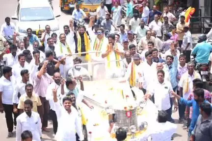 కూటమి ప్రభుత్వంలో కష్టపడిన వారికి గుర్తింపు: మండపేటలో రాష్ట్ర కార్మిక శాఖ మంత్రి వాసంశెట్టి సుభాష్