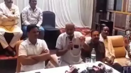 शिवपुरी नगर: नपा अध्यक्ष गायत्री शर्मा के खिलाफ पार्षदों का विरोध तेज, पीआईसी सदस्य से हटाने के बाद की प्रेस वार्ता