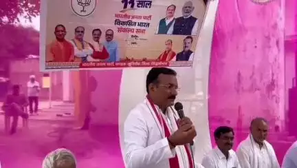 इटवा: खैराखास गांव में भाजपा की ओर से पंचायत चौपाल कार्यक्रम का आयोजन किया गया, पूर्व बेसिक शिक्षामंत्री रहे मौजूद