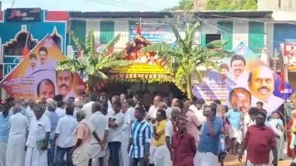 கள்ளக்குறிச்சி: புக்குளம் பேருந்து நிறுத்தம் பகுதியில் திமுக பேரூர் கழக அலுவலகத்தை திறந்து வைத்த அமைச்சர்