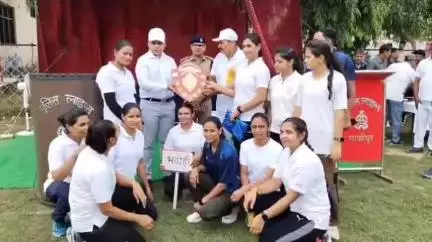 गाज़ीपुर: नेहरू स्टेडियम में सम्पन्न हुई वाराणसी जोन की 74वीं अंतर्जनपदीय फुटबॉल प्रतियोगिता, जौनपुर और भदोही बनीं विजेता टीम