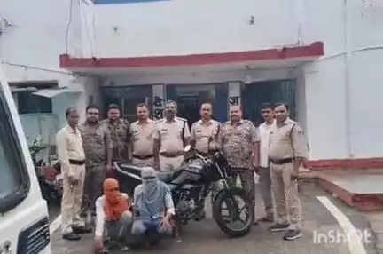 बड़ौदा: पुलिस ने दो गांजा तस्करों को 3 किलो गांजे के साथ पकड़ा, बाइक जब्त, आरोपी जेल भेजे गए