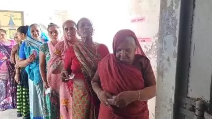 જામજોધપુર: જામજોધપુર પંથકમાં ગ્રામ પંચાયતની શાંતિપૂર્ણ રીતે ચૂંટણી યોજાઈ