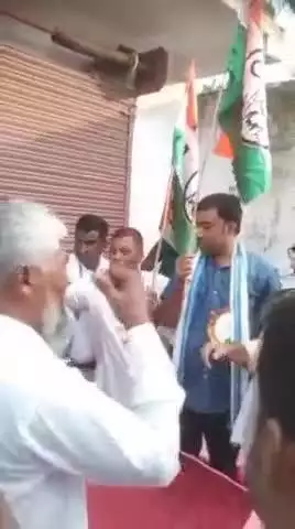 লালগোলা: নসিপুরে তৃণমূল কংগ্রেসে বড়সড় যোগদান, CPIM ও কংগ্রেস ছেড়ে প্রায় ৩০০ জন কর্মী ও সমর্থকের সমাবেশ