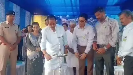 সালানপুর: কল্যাণপুর লেবার ডিপার্টমেন্ট কার্যালয়ে শিশুশ্রম নিয়ন্ত্রণ বিষয়ে এক বিশেষ আলোচনা সভা, উপস্থিত মন্ত্রী ও জেলা শাসক