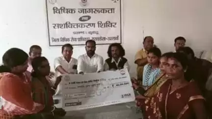 कुकड़ू: कुकडू प्रखंड सभागार में विधिक जागरूकता शिविर आयोजित, कई पंचायत प्रतिनिधि रहे अनुपस्थित