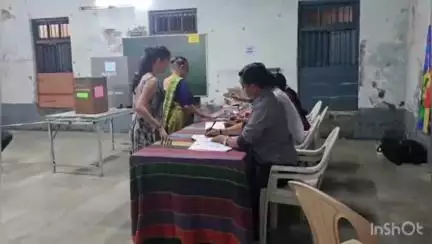 વાંસદા: નવસારીમાં શાંતિપૂર્ણ માહોલમાં ગ્રામપંચાયતની ચૂંટણીનું મતદાન પૂર્ણ, વાંસદા તાલુકામાં સૌથી વધુ 82.68 ટકા મતદાન