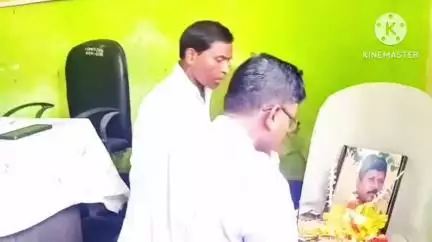 ডুমডুমা: ডুমডুমা চহৰত সদৌ অসম কিষাণ (কুঢ়াৰ) জাতি মহাসভা জিলা যুৱ সমিতিৰ পূৰ্ণাঙ্গকৰণ আৰু প্ৰয়াণ দিৱস পালন