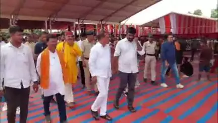 ଆସିକା: ମୁଖ୍ୟମନ୍ତ୍ରୀ ଙ୍କ ଆସିକା ଗ୍ରସ୍ତ ପୂର୍ବରୁ କଲେଜ ଛକ ସ୍ଥିତ ସଭା ସ୍ଥଳ ର ପ୍ରସ୍ତୁତି ଅନୁଧ୍ୟାନ କଲେ ମନ୍ତ୍ରୀ ଓ ଅଧିକାରୀ