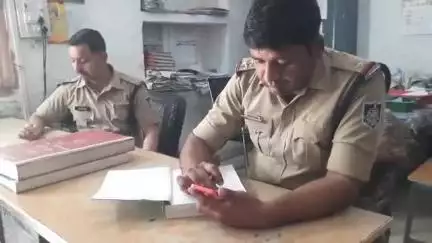 मुरैना नगर: ई-रिक्शा में ₹27 हजार की चोरी: कोतवाली पुलिस ने दो अज्ञात चोरों के खिलाफ मामला दर्ज किया
