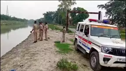 शिकोहाबाद: लोअर गंगा नहर छेकुर के पास नहर में नहाते समय एक व्यक्ति डूबा, पुलिस मौके पर पहुंची, तलाश जारी