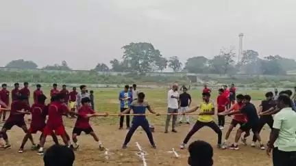 गिरिडीह: गिरिडीह स्टेडियम में नशा मुक्ति अभियान के तहत क्रॉस कंट्री, रस्साकसी और कबड्डी प्रतियोगिता का आयोजन