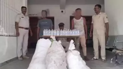 मधुबनी: पुलिस ने रहिका थाना क्षेत्र से शराब से लदे ई-रिक्शा के साथ दो कारोबारियों को किया गिरफ्तार