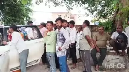 भोगनीपुर: पिपरी में पंखे में आ रहे करंट की चपेट में आकर युवक की हुई मौत, पुलिस ने शव को पोस्टमार्टम के लिए भेजा