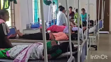 মৰাণ: খোৱাঙৰ ৩ নং ঠেঙাল গাঁৱত শুদ্ধি সকামৰ মাহ-প্ৰসাদ খাই শিশু, মহিলাসহ অসুস্থ অৰ্ধশতাধিক, হাহাকাৰ লাগিছে অঞ্চলটোত