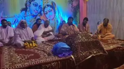 प्रतापगढ़: रामद्वारा संतरामदास महाराज की 26वीं पुण्यतिथि पर समाधि पूजन, तुलादान और आरती का आयोजन, बड़ी संख्या में श्रद्धालु