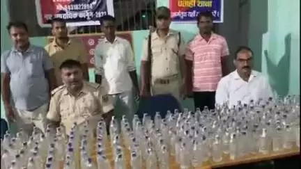 पताही: पुलिस ने बेतौना से 350 बोतल नेपाली शराब और मिर्जापुर से 37 लीटर देसी शराब के साथ एक महिला तस्कर को किया गिरफ्तार