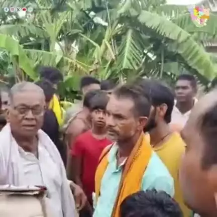 महुआ थाना क्षेत्र के मिर्जा नगर गांव में एक सड़क दुर्घटना में महिला की मृत्यु हो गई #mahua #apnamahuavaishali