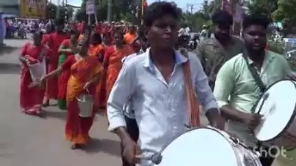 திருத்துறைப்பூண்டி: கச்சேரி ரோடு பகுதியில் ஆதி பராசக்தி வழிபாட்டு மன்றம் கோவிலில் கலச விளக்கு வேள்வி பூஜை