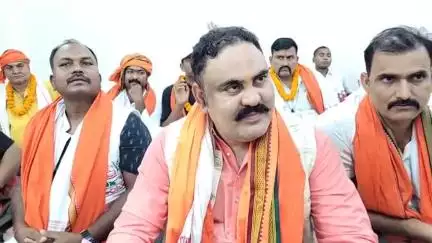 चंदवारा: केंद्रीय पुलिस मेंस एसोसिएशन चुनाव: उम्मीदवार चंदवारा पुलिस लाईन में समर्थन मांगने पहुँचे