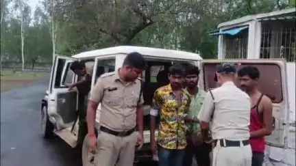 बरही: बरही पुलिस ने तीन युवकों से 21 किलो गांजा, 3 बाइक सहित ₹438000 का माल किया जब्त