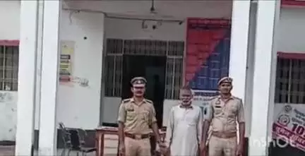 रेलवे स्टेशन से पुलिस ने गोवध निवारण अधिनियम व पशु क्रूरता अधिनियम के तहत वांछित अभियुक्त को किया गिरफ्तार