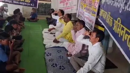 हाई सेकेंडरी स्कूल सलका में आयोजित 11 वाअंतर्राष्ट्रीय योग दिवस के  अवसर पर विभिन्न निकायों ने की योग अभ्यास! देखिए?🎆🎆