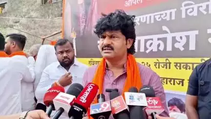 पारनेर: आमदार गोपीचंद पडळकर यांची खासदार निलेश लंके यांच्यावर खोचक टीका