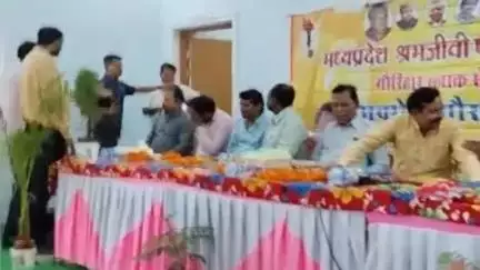 गौरिहार: बारीगढ़ में मप्र श्रमजीवी पत्रकार संघ की जिला स्तरीय बैठक में पत्रकार भवन की मांग उठी