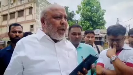 निचलौल: निचलौल सीएचसी में भाजपा विधायक ने किया औचक निरीक्षण, सीएमओ को लगाई फटकार