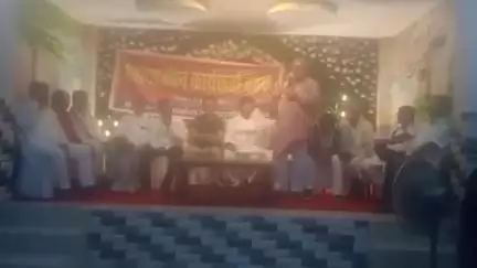 नौतन: नौतन में प्रभुतराज नारायण राव ने कहा- प्रधानमंत्री संविधान की धज्जियां उड़ाकर धार्मिक उन्माद पैदा कर रहे हैं
