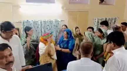 लालसोट: नवनियुक्त भाजपा जिलाध्यक्ष लक्ष्मी रेला का लालसोट पहुंचने पर बडाया धर्मशाला में विधायक सहित कार्यकर्ताओं ने किया स्वागत