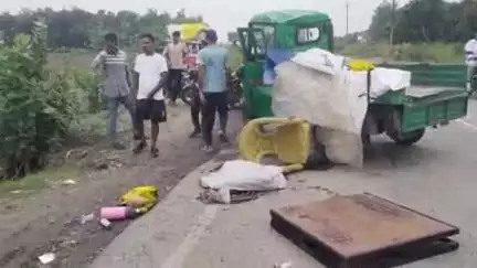 महाराजगंज: शेखपुर समोधा में कंटेनर ने माल वाहक टेंपो में मारी टक्कर, चार घायल, एक की हालत गंभीर जिला अस्पताल रेफर