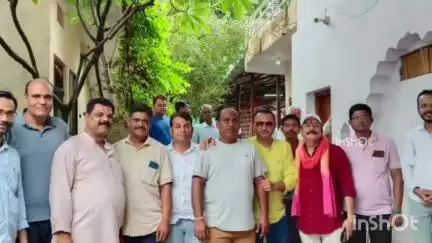 होशंगाबाद नगर: राम जी बाबा समाधि स्थल पर द्वादशी के अवसर पर आयोजित भंडारे में शामिल हुईं नगर पालिका अध्यक्ष