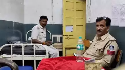 मंदसौर: कपड़े धोने की बात पर पति-पत्नी ने बेटी से की मारपीट, पुलिस ने मामला दर्ज किया