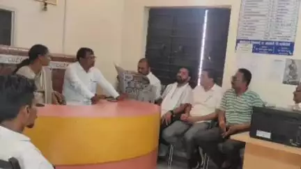 आरमोरी: आमदार रामदास मसराम यांची देलनवाडी ग्रामपंचायतीला भेट