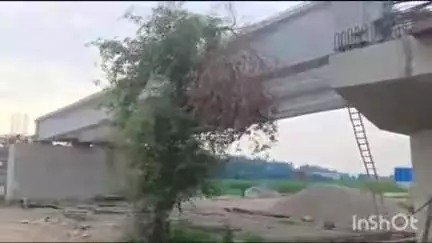 खतौली: खतौली कस्बे के तबिटा मार्ग पर निर्माणाधीन पुल से गिरने से मजदूर की मौत, परिजनों में कोहराम