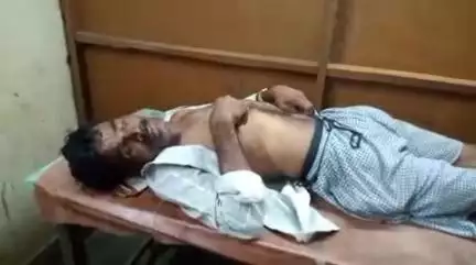 हेरहंज: आराहारा ग्राम में शराबी पति से तंग आकर पत्नी ने डंडे से पीटा, बालूमाथ CHC में हुआ इलाज