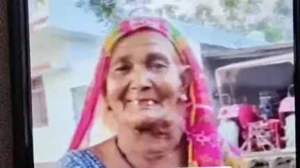 पडरौना: घुसरी गांव में जहरीले सांप के काटने से वृद्धा की मौत, परिजनों ने बिना पीएम करवाए शव संस्कार के लिए ले गए