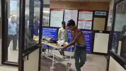 थानेसर: कुरुक्षेत्र: अंबडेकर चौक के पास रेल पटरी पर गेम खेल रहा युवक ट्रेन से टकराकर गंभीर घायल