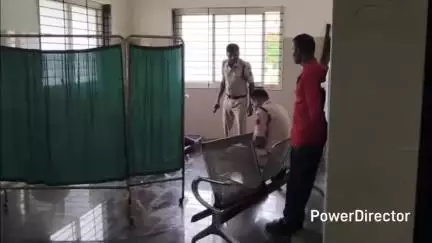 परसिया: पরাসिया: खिरसाडोह में रेलवे स्टेशन के सामने ऑटो पलटा, मोहगांव के युवक की मौत