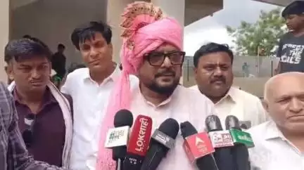 जळगाव: शिवसेना हायजॅक करण्याचा प्रस्ताव संजय राऊत यांनी एकनाथ शिंदे यांच्याकडे मांडला होता -  मंत्री गुलाबराव पाटील