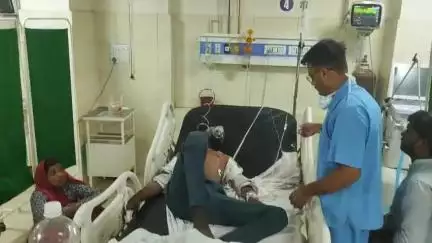 झालरापाटन: हेमड़ा गांव में सोयाबीन की फसल में कीटनाशक मिलाने के दौरान नशे में युवक किसान ने पी की कीटनाशक दवाई, बिगड़ी तबियत