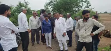 સાવરકુંડલા: ભારે વરસાદને કારણે સાવરકુંડલા તાલુકાના અસરગ્રસ્ત વિસ્તારો મા થયેલ નુકસાનની અંગે નિરીક્ષણ કરતા પૂર્વ સાંસદ