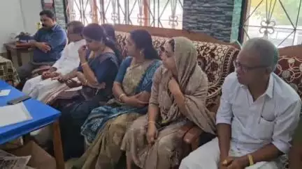 സുൽത്താൻബത്തേരി: ആശങ്കയായി കർണാടക സ്വദേശിനിയുടെ വക്കീൽ നോട്ടീസ്, ഐ.സി ബാലകൃഷ്ണൻ MLAയുടെ നേതൃത്വത്തിൽ പെരിക്കല്ലൂരിൽ യോഗം